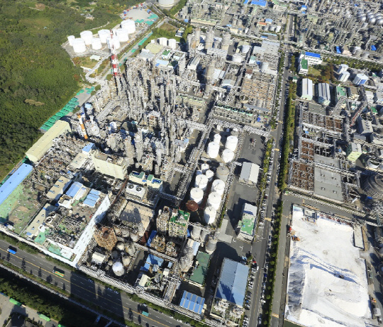 롯데케미칼 울산공장 전경. 롯데케미칼 제공.